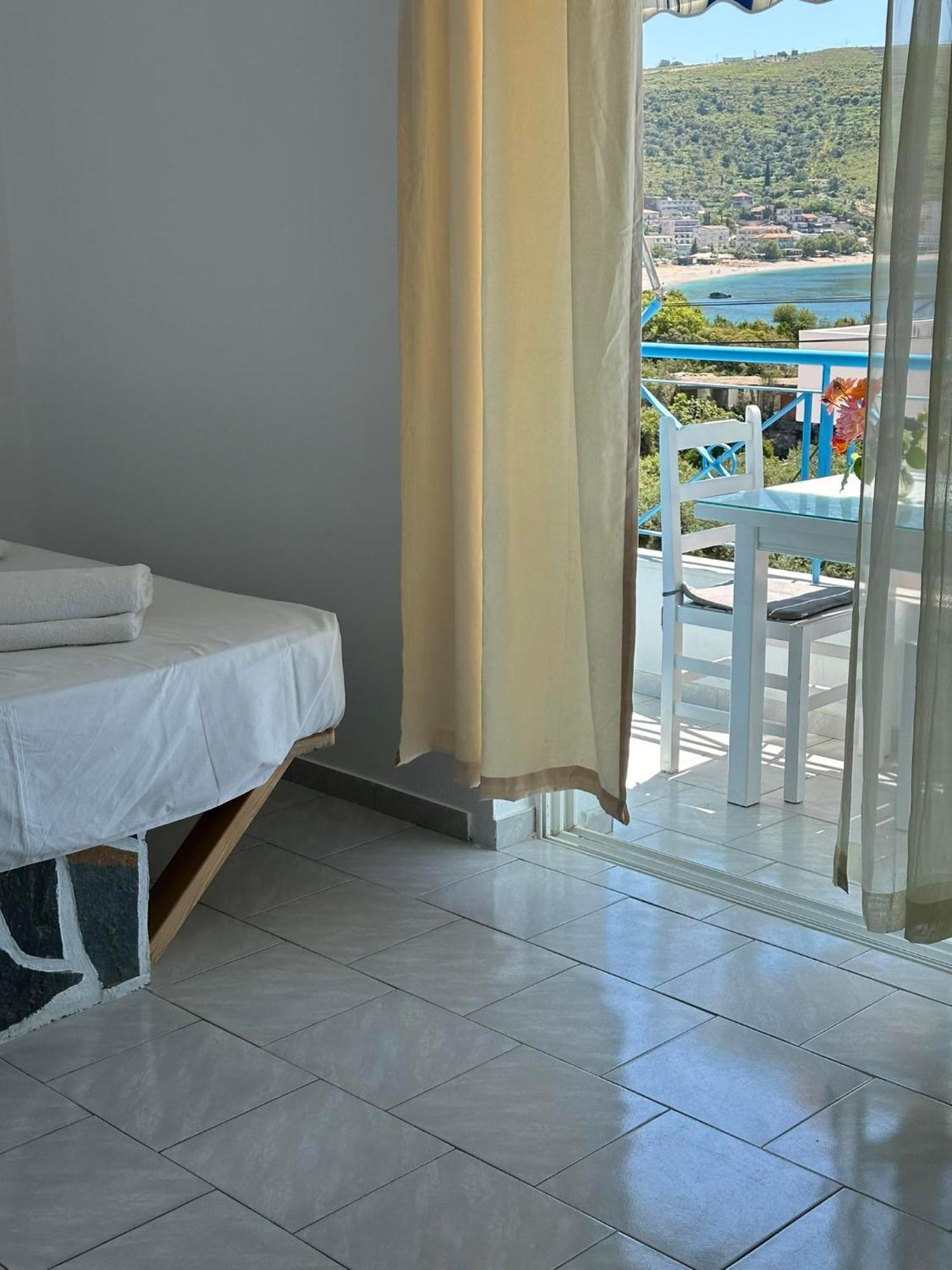 In Himaras Heart Hotel المظهر الخارجي الصورة